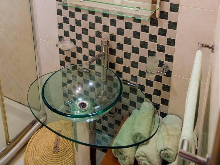 Sea Views Apartment-Wifi-Sleep 5 مارساسكالا المظهر الخارجي الصورة
